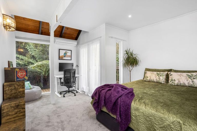 Photo of property in 8 Eucalyptus Place, Beach Haven, Auckland, 0626