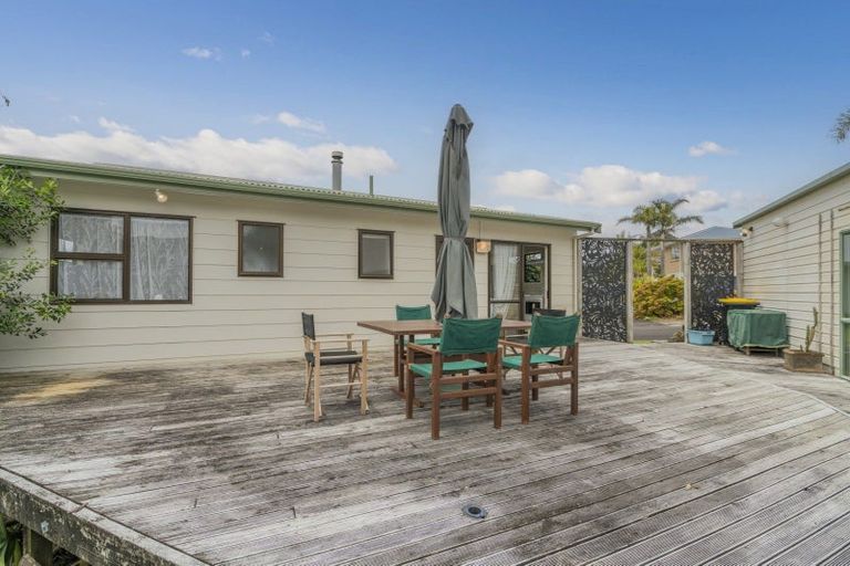 Photo of property in 1 Norfolk Place, Tairua, 3508