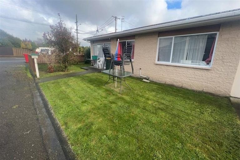 Photo of property in 16a Mako Mako Road, Levin, 5510