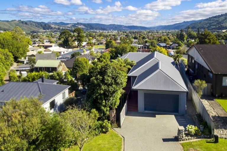 Photo of property in 3 Sunnyview Drive, Brown Owl, Upper Hutt, 5018