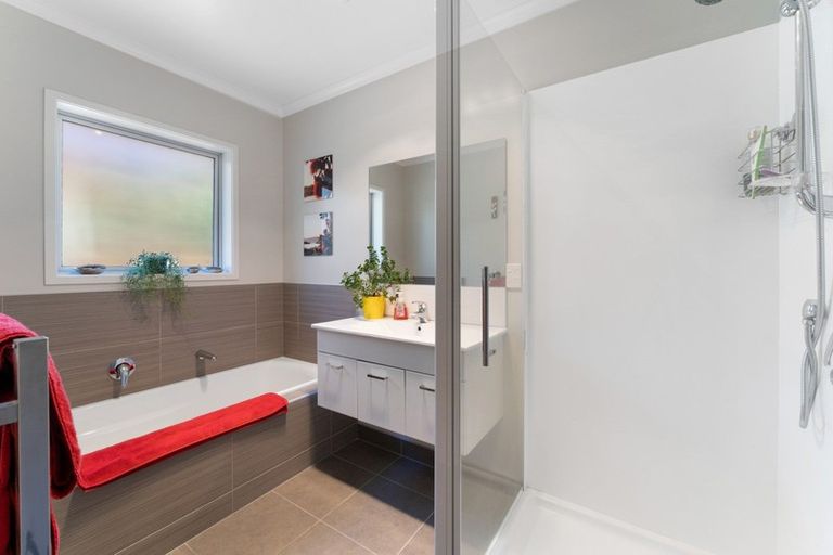 Photo of property in 71 Waterstone Avenue, Paraparaumu, 5032