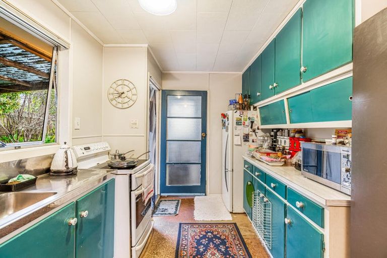 Photo of property in 62 Kamara Road, Glen Eden, Auckland, 0602