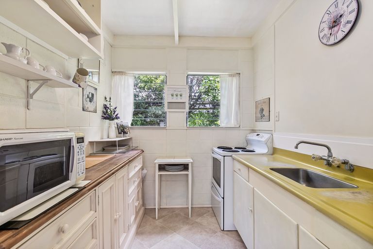 Photo of property in 2/61 Watea Road, Torbay, Auckland, 0630