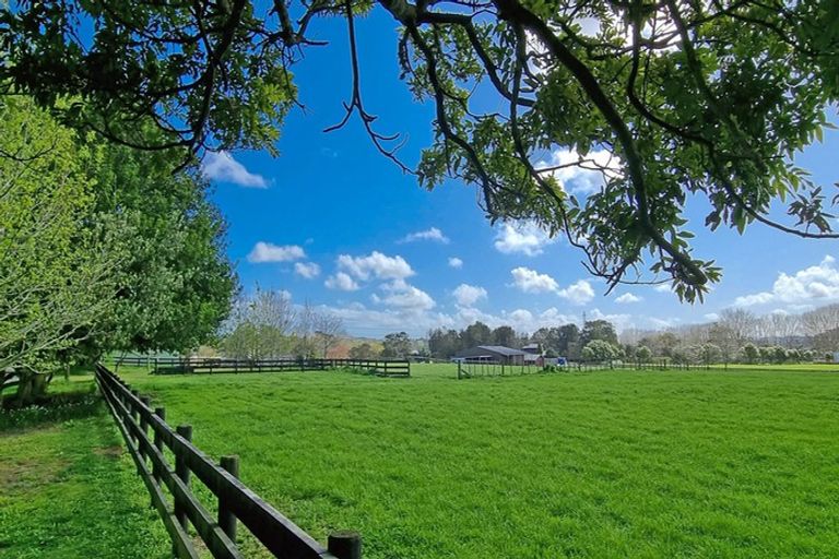 Photo of property in 506 State Highway 16, Kumeu, 0892