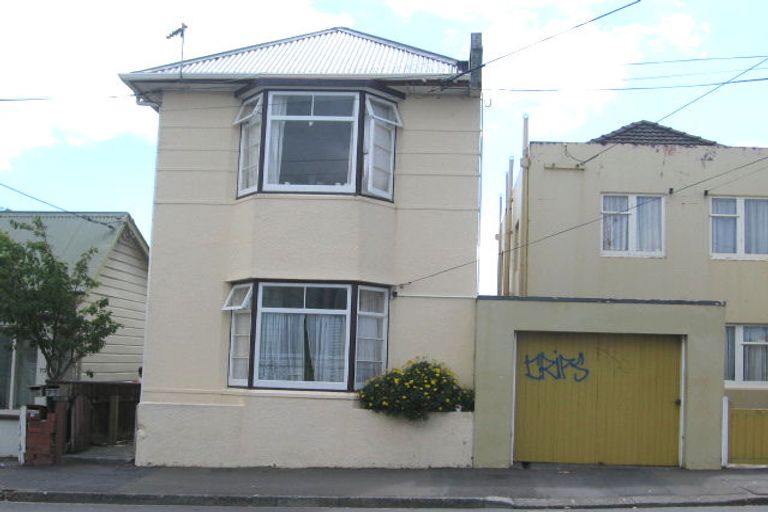 Photo of property in 75a Pirie Street, Mount Victoria, Wellington, 6011