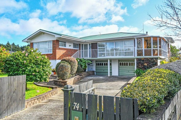 Photo of property in 74 Grande Vue Road, Hillpark, Auckland, 2102