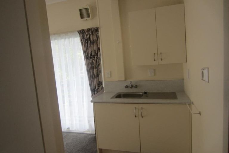 Photo of property in 3 Saint Hildas Glade, Tawa, Wellington, 5028