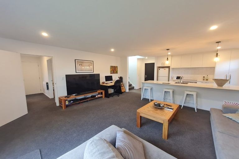 Photo of property in 4/242 Edgeware Road, Edgeware, Christchurch, 8013