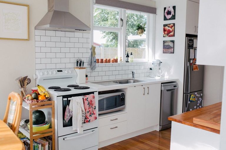 Photo of property in 15 Tasman Street, Havelock North, 4130