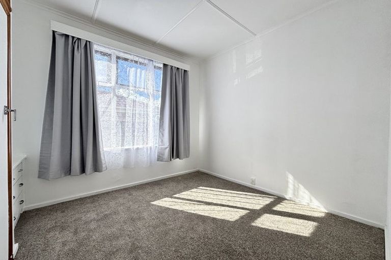 Photo of property in 17 Cambridge Terrace, Papatoetoe, Auckland, 2025