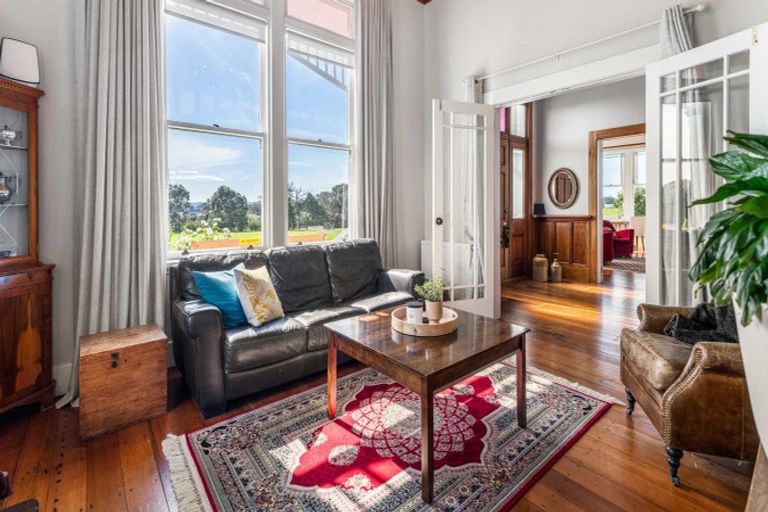 Photo of property in 111 Wharf Road, Clarks Beach, Pukekohe, 2679