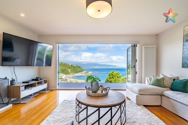 Photo of property in 46 Milne Terrace, Island Bay, Wellington, 6023
