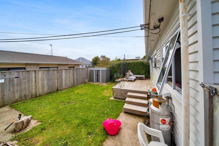 Photo of property in 17 Upjohn Street, Brooklands, New Plymouth, 4310