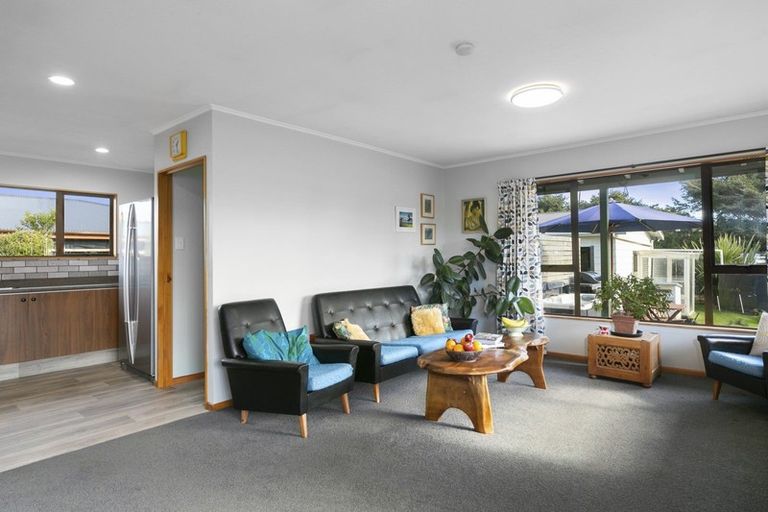 Photo of property in 18 Palmer Place, Taieri Beach, Brighton, 9091