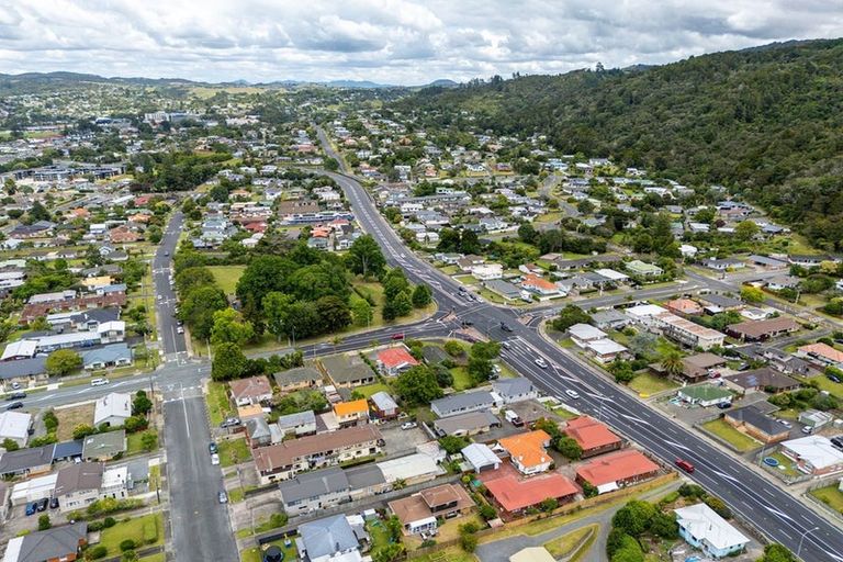 Photo of property in 12 Third Avenue, Avenues, Whangarei, 0110