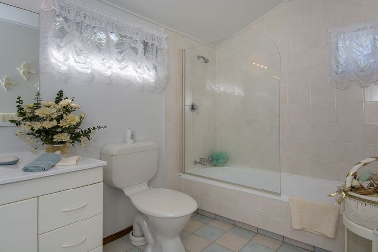 Photo of property in 60 Grantston Drive, Pyes Pa, Tauranga, 3112