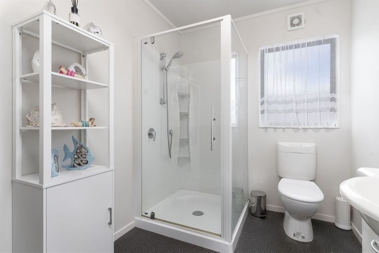 Photo of property in 1 Tamarisk Drive, Riversdale Beach, Masterton, 5872