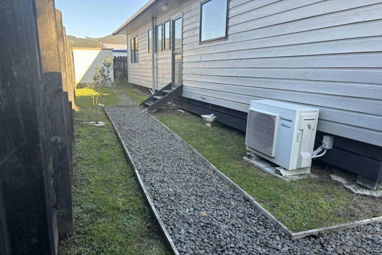 Photo of property in 60c Rata Road, Raumati Beach, Paraparaumu, 5032