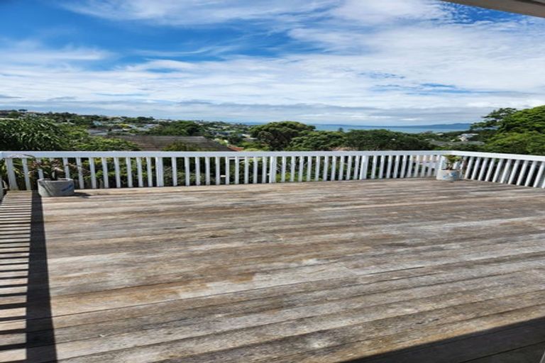Photo of property in 56 Wyoming Avenue, Murrays Bay, Auckland, 0630