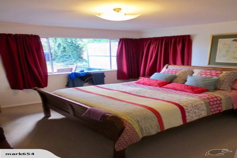 Photo of property in 39 Woodstock Road, Forrest Hill, Auckland, 0620