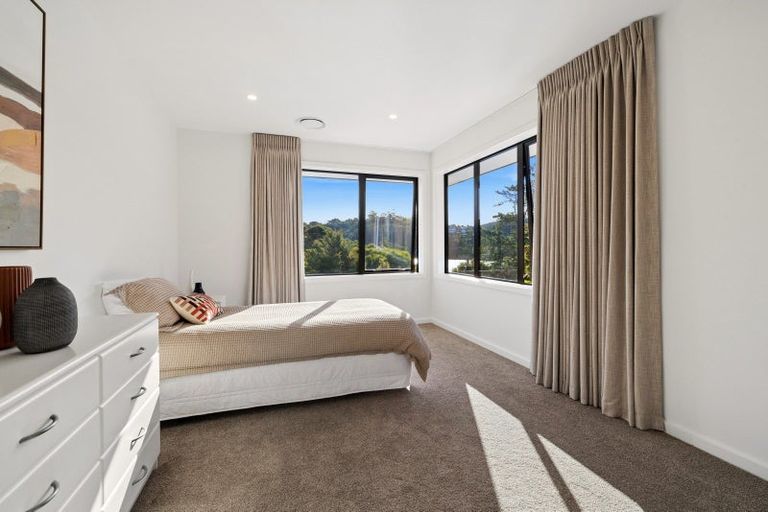 Photo of property in 29 Oscar Road, Greenhithe, Auckland, 0632