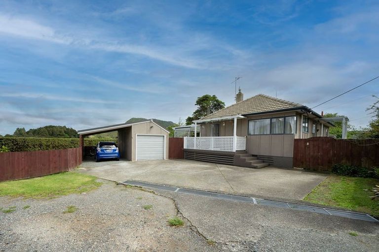 Photo of property in 60 George Street, Hikurangi, 0114