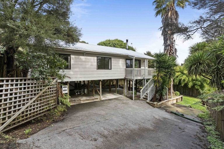 Photo of property in 3/32 Tree View Avenue, Glenfield, Auckland, 0629