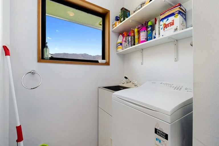 Photo of property in 12 Mulberry Lane, Wanaka, 9305