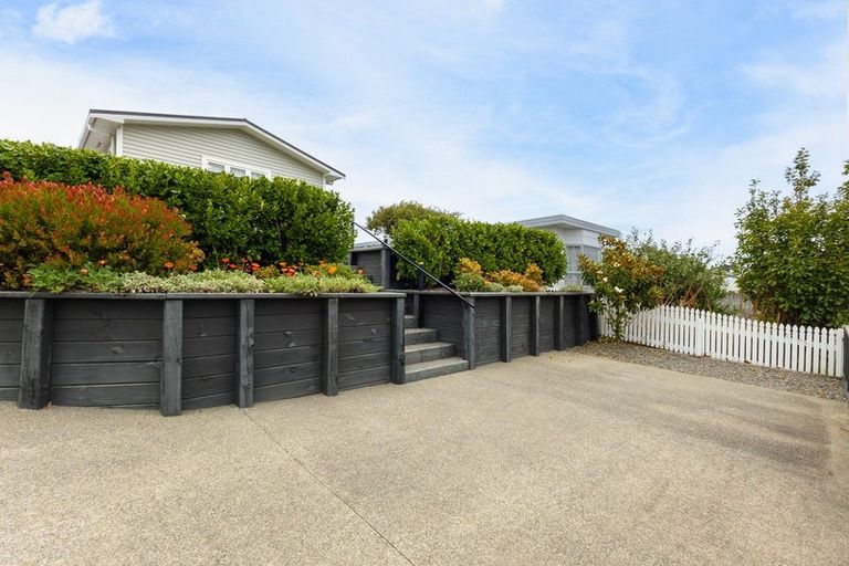 Photo of property in 38 Gray Avenue, Paraparaumu Beach, Paraparaumu, 5032