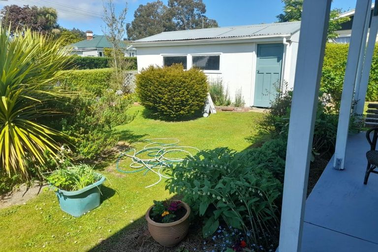 Photo of property in 4 Massey Street, Waimate, 7924