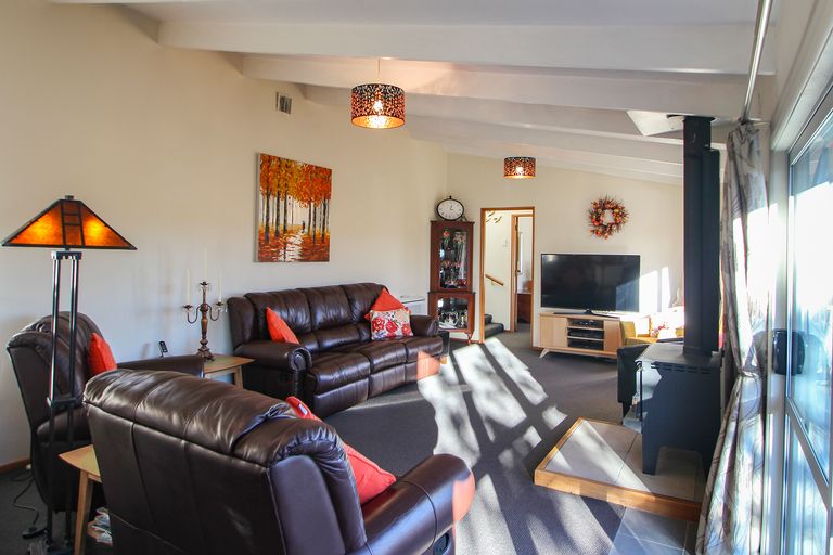 Photo of property in 27 Essex Street, Weston, Oamaru, 9401