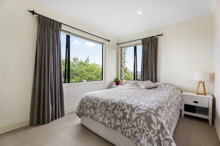 Photo of property in 36 Beauvoir Avenue, Matakatia, Whangaparaoa, 0930