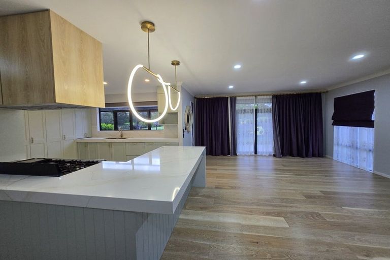 Photo of property in 190 Oraha Road, Kumeu, 0892