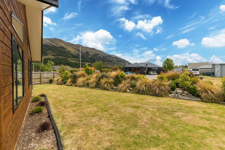 Photo of property in 3 Paradise Place, Lake Hawea, Wanaka, 9382