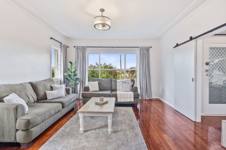 Photo of property in 5b Mair Street, Regent, Whangarei, 0112