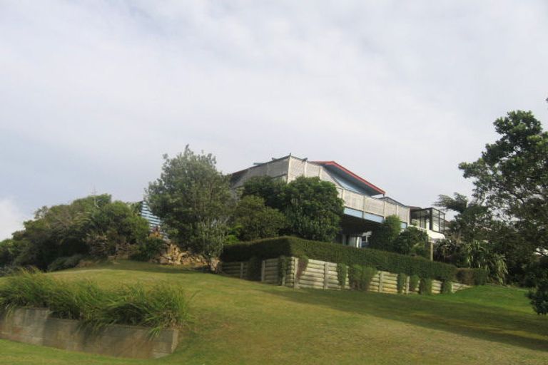 Photo of property in 11 Wattle Grove, Maungaraki, Lower Hutt, 5010