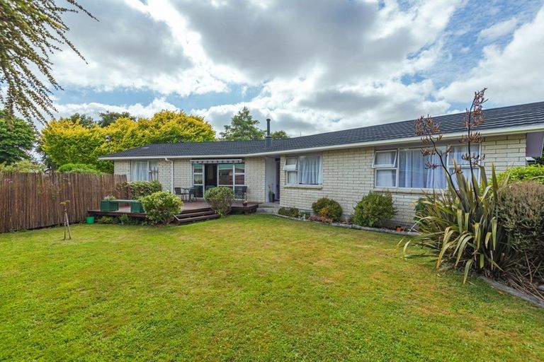 Photo of property in 25 Stillwater Place, Westbrook, Palmerston North, 4412