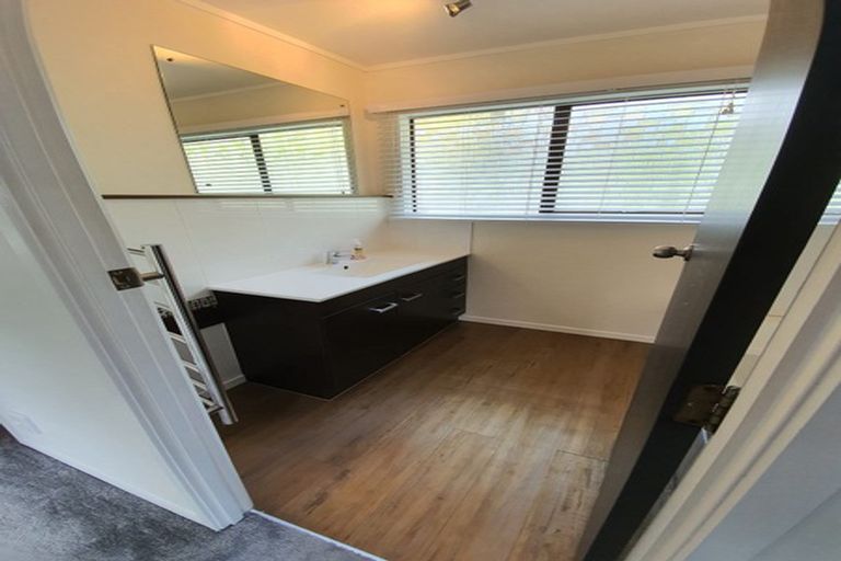 Photo of property in 146 Glendhu Road, Bayview, Auckland, 0629