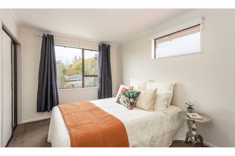 Photo of property in 405 Avonhead Road, Avonhead, Christchurch, 8042
