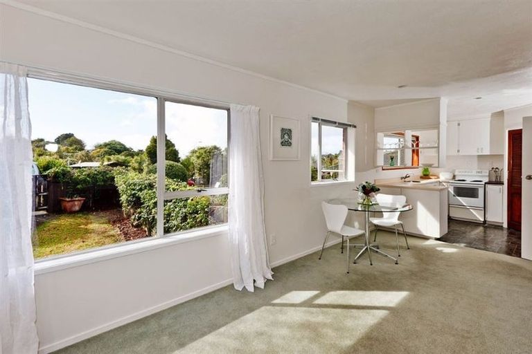 Photo of property in 31 Marina Road, Torbay, Auckland, 0630
