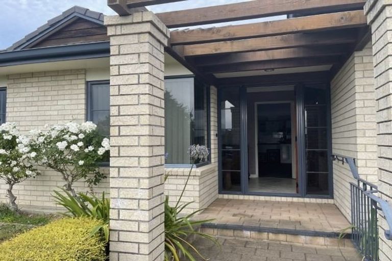 Photo of property in 10 Honeysuckle Lane, Ohauiti, Tauranga, 3112
