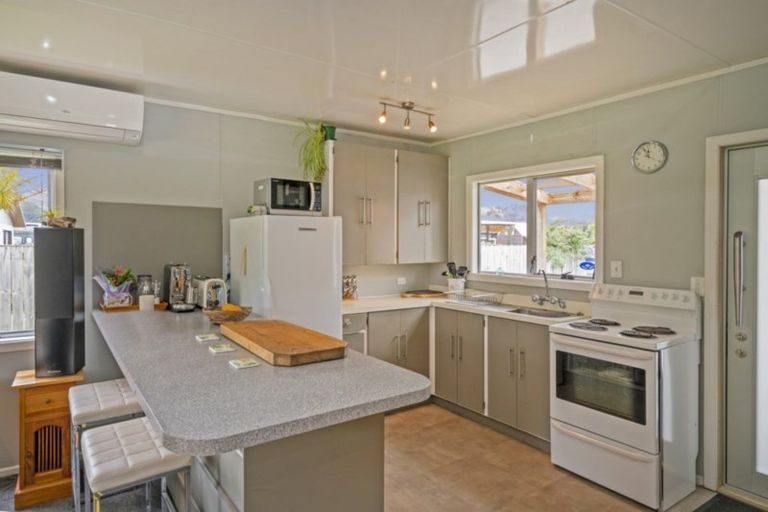 Photo of property in 4 Moewai Park Road, Whitianga, 3510
