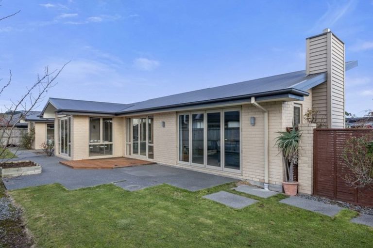 Photo of property in 7 Shield Place, Halswell, Christchurch, 8025