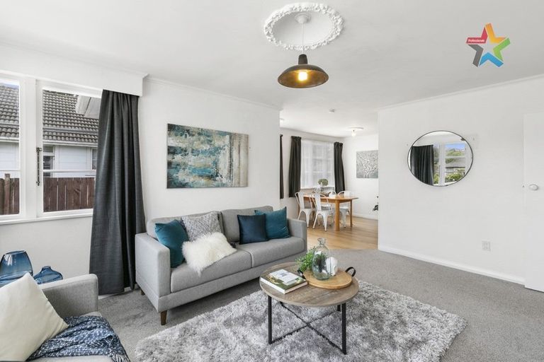 Photo of property in 306a Oxford Terrace, Avalon, Lower Hutt, 5011