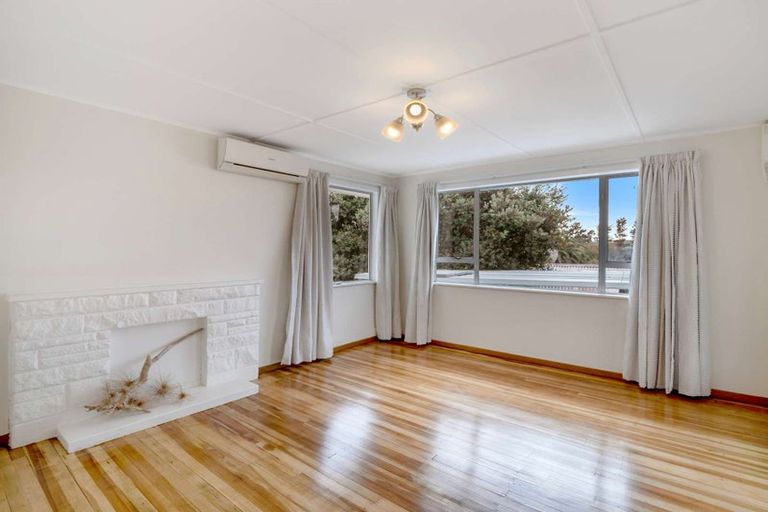 Photo of property in 5 Glenn Street, Castlecliff, Whanganui, 4501