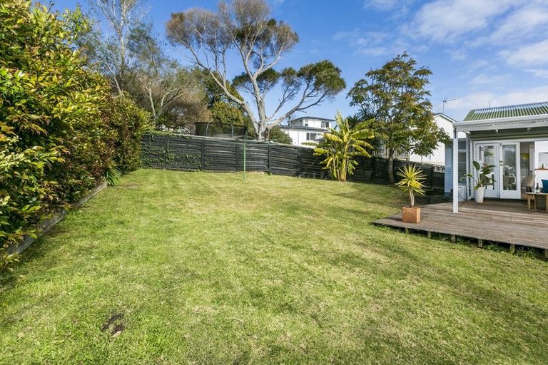 Photo of property in 23 Lanigan Street, Birkdale, Auckland, 0626