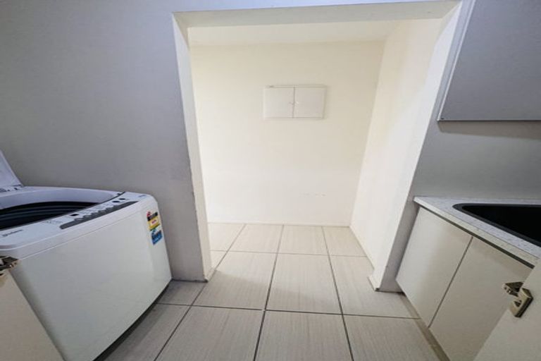 Photo of property in 17 Nortons Road, Avonhead, Christchurch, 8042