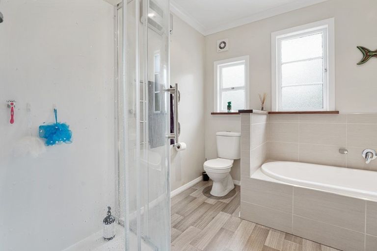 Photo of property in 75 Guy Avenue, Takaro, Palmerston North, 4410