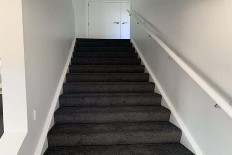 Photo of property in 91c Whites Line East, Waiwhetu, Lower Hutt, 5010