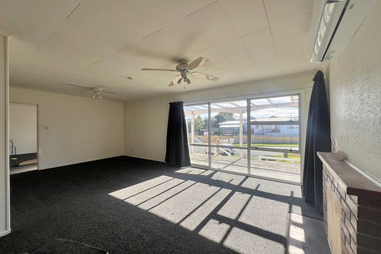 Photo of property in 55 Larne Avenue, Pakuranga Heights, Auckland, 2010